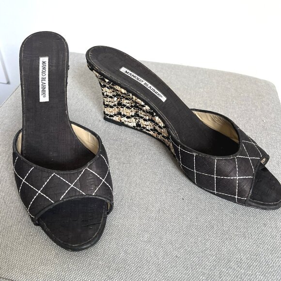 MANOLO BLAHNIK Black Quilted Cork Wedge Mules 42 / 12 Textured Woven Heel Sandal - Picture 1 of 12